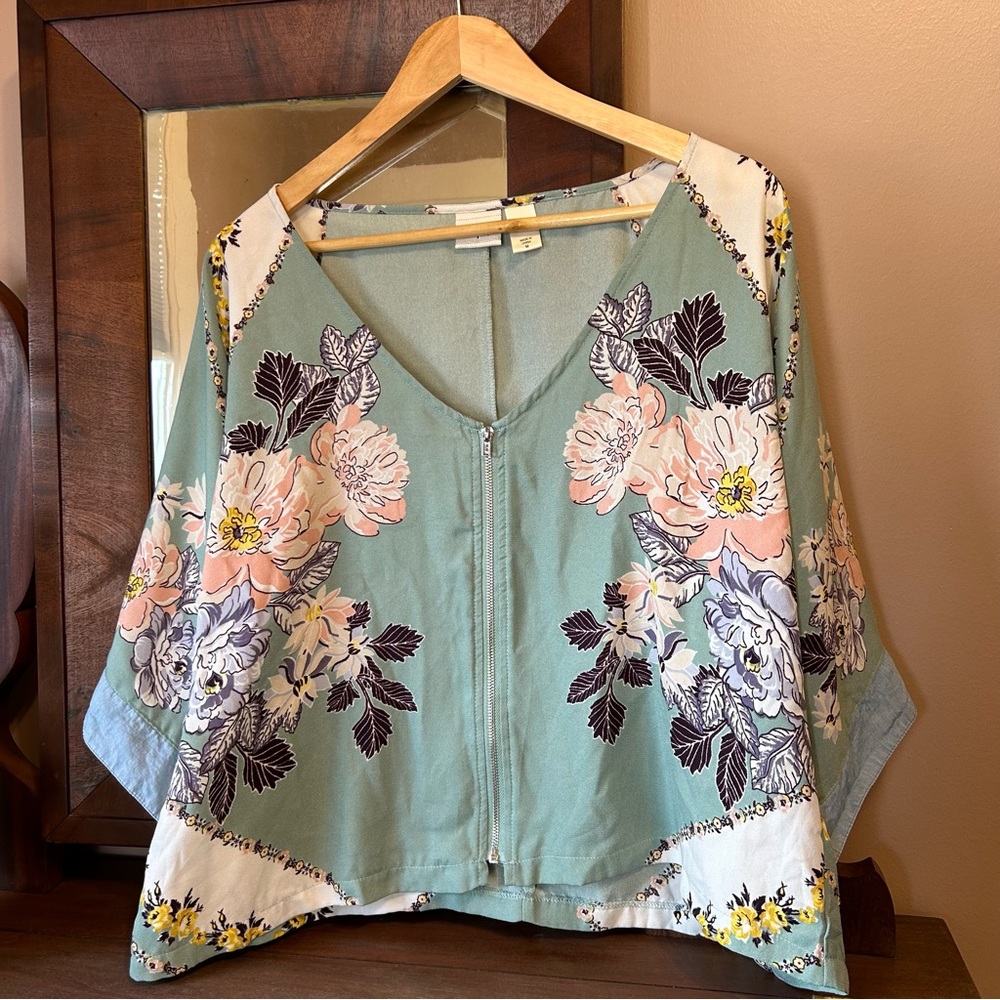 Daytrip Mint Green Floral Zip-Front Top